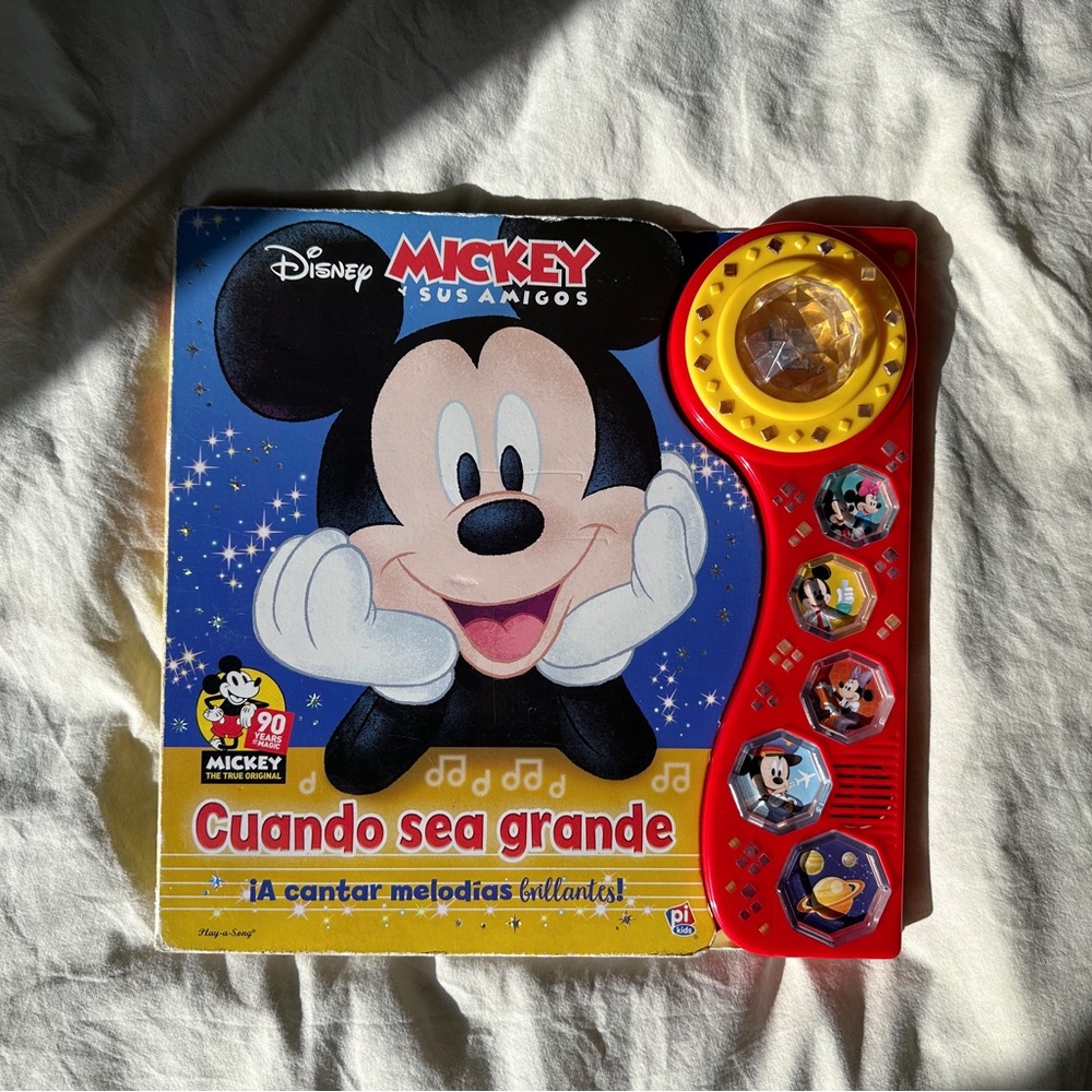 Mickey Deluxe Dancing Lights and Sound Book (Spanish)